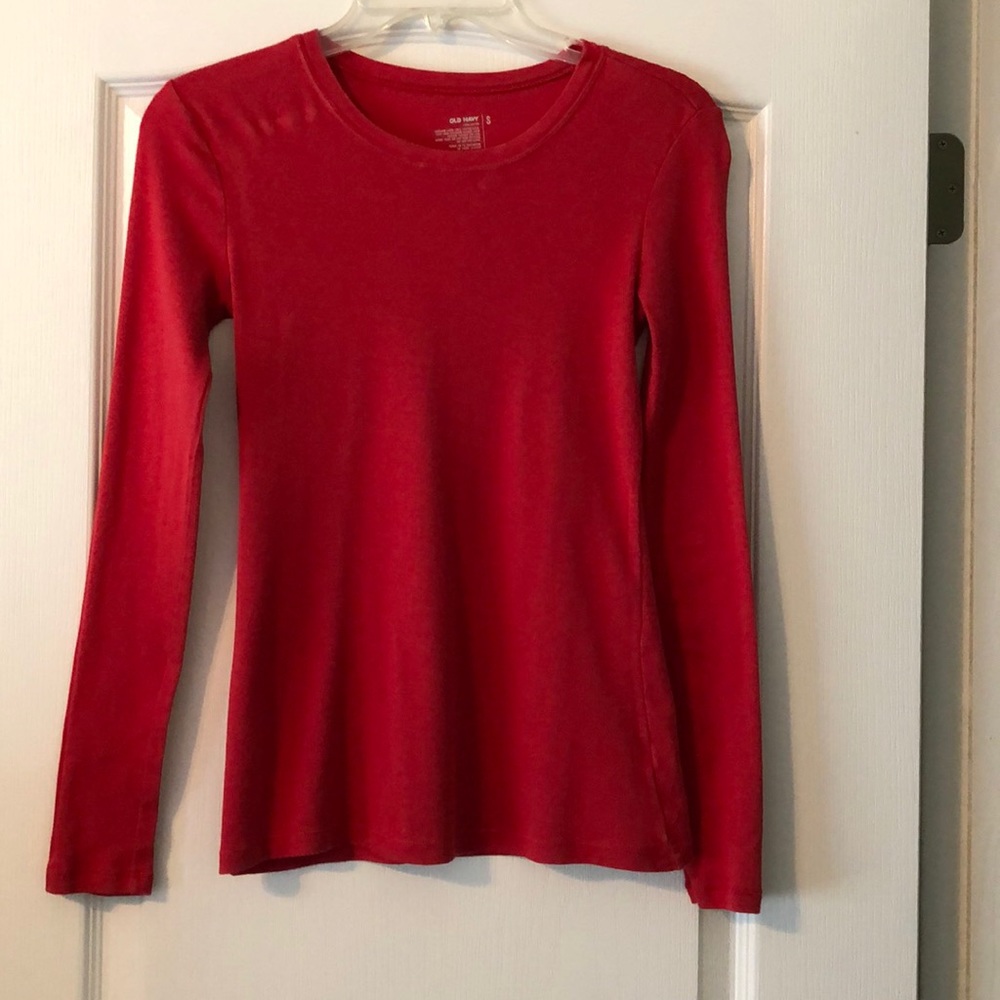 Old Navy Long Sleeve Tee  Size Small  Red
